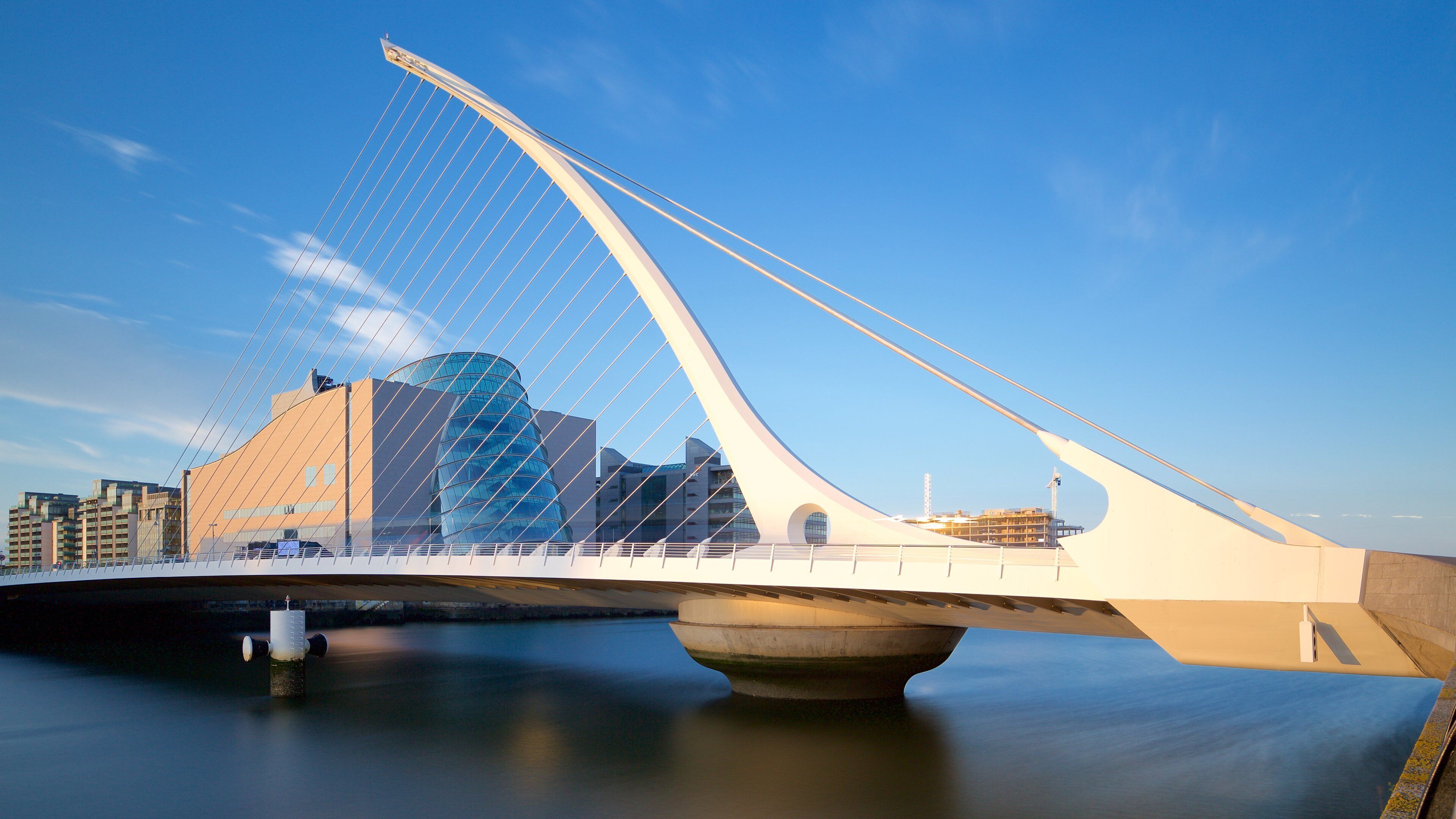 ダブリン どの含み 夜景, 河あるいは小川 と 橋