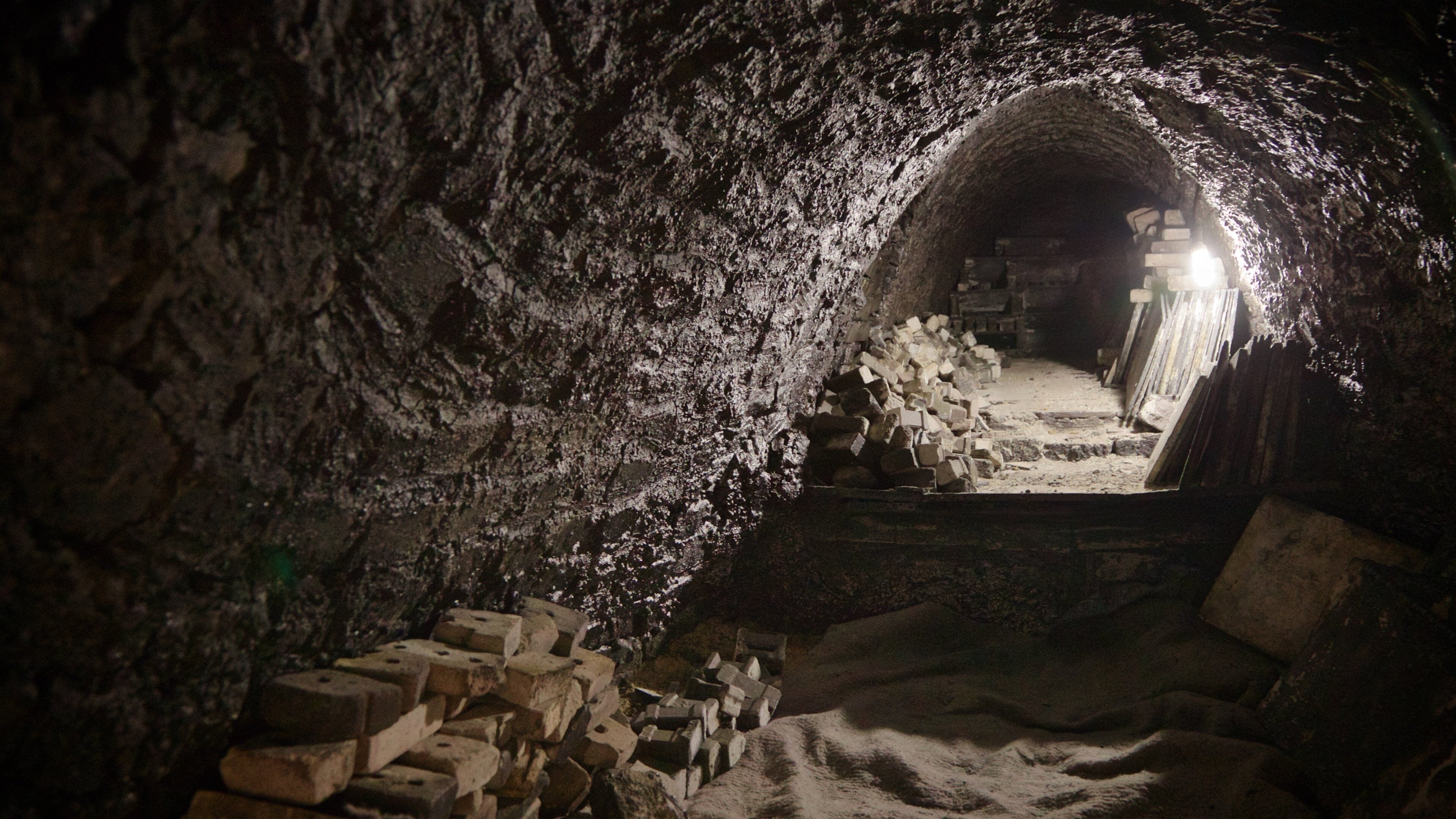 Kyongju Folk Craft Village featuring interior views