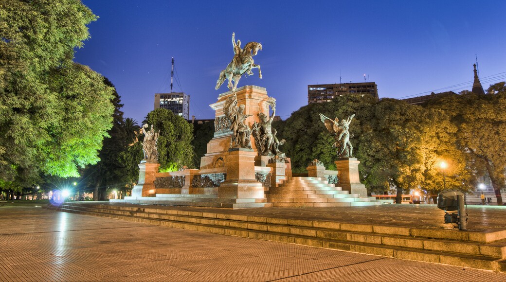 Sunset at General San Martin Monument