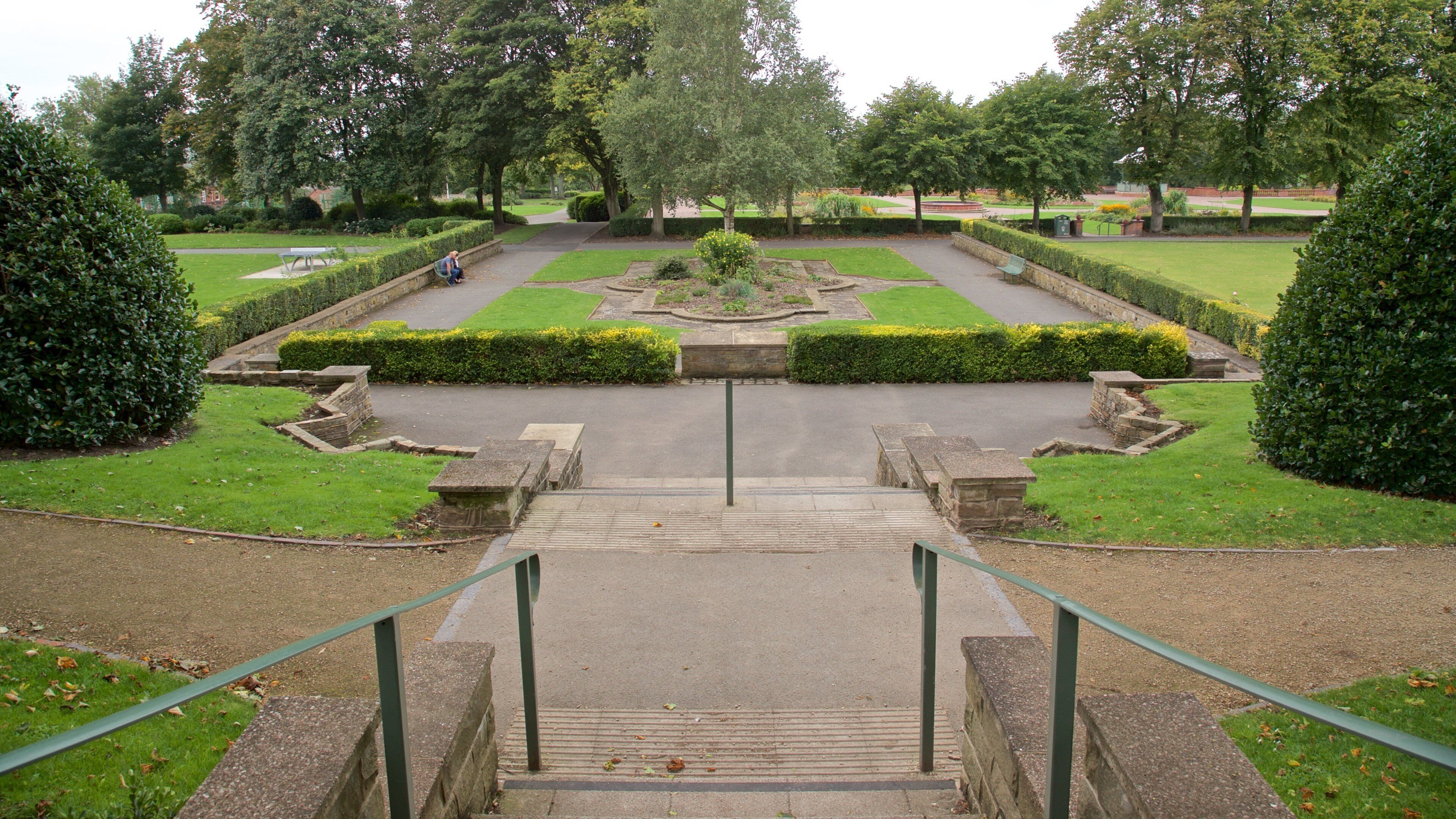 Burslem Park che include parco