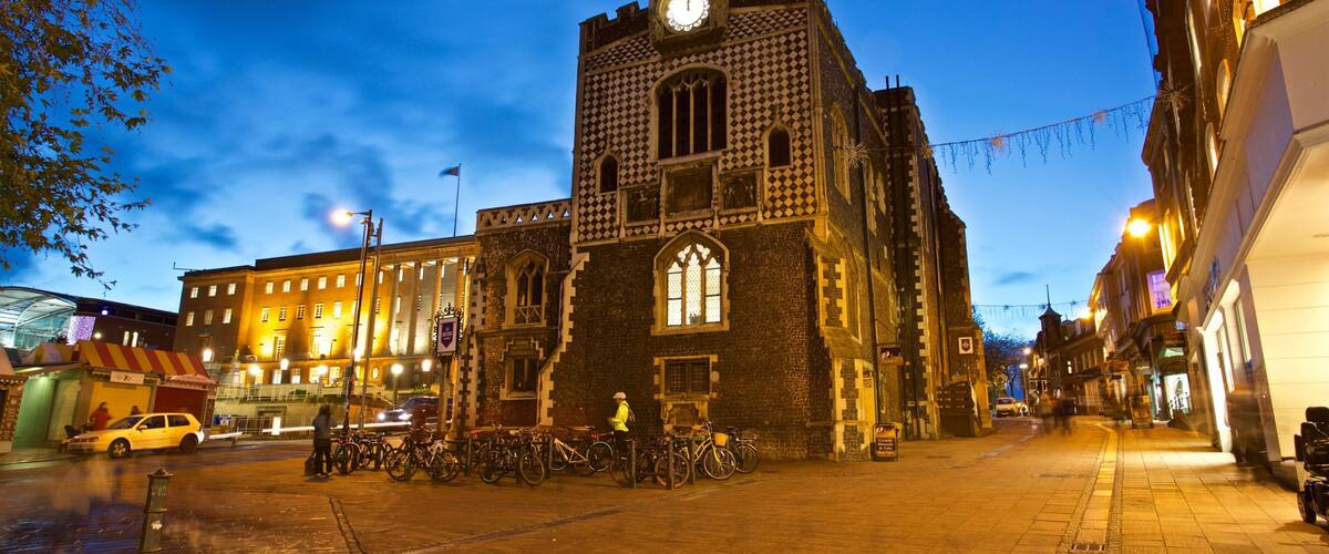 Norwich Guildhall showing night scenes and heritage elements