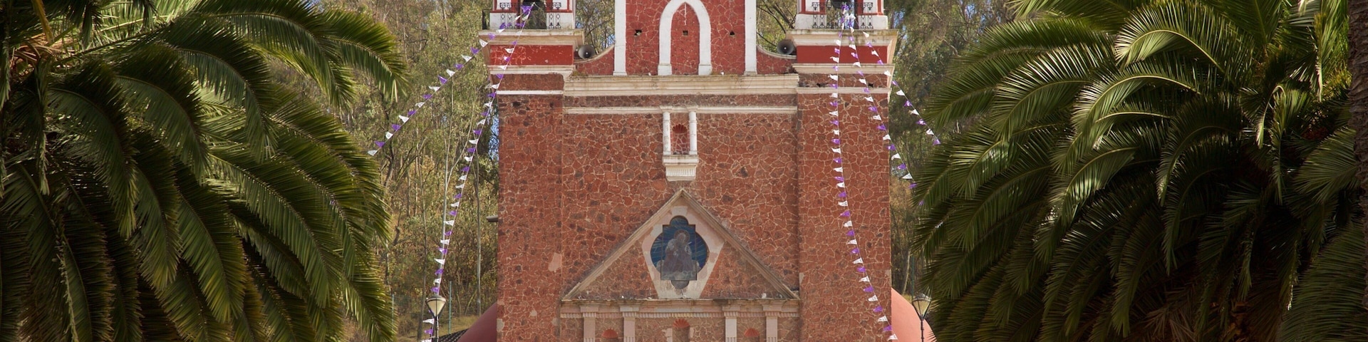 Metepec featuring a church or cathedral