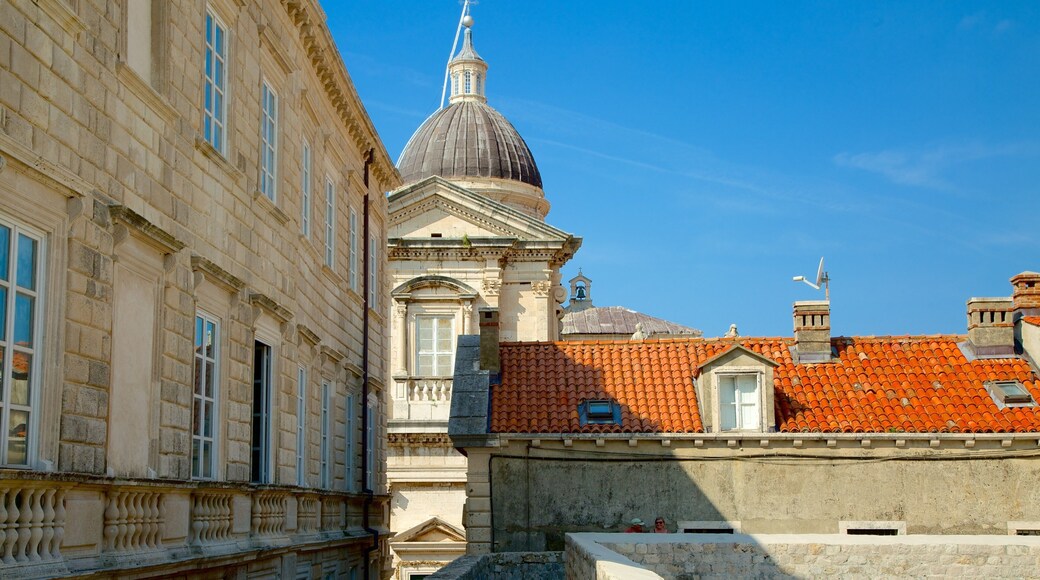Dubrovnik - Southern Dalmatia showing heritage elements