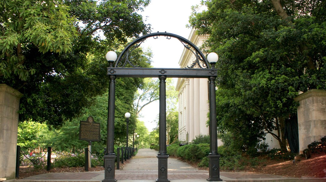 Quartier Historique de Dearing Street