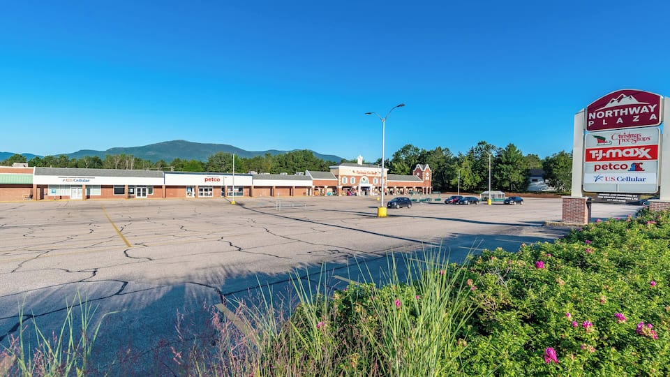 NorthConway_NorthwayPlazaShoppingCenter_553248621557934809_05