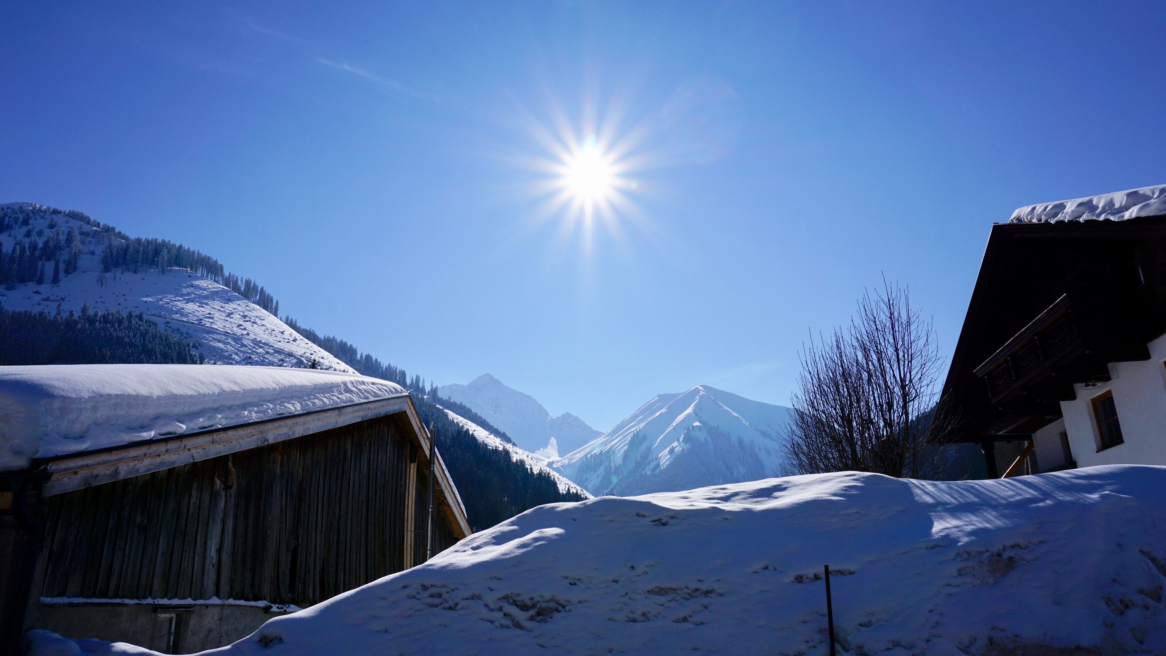 Fernpass, Tirol, Österreich, Strasse zwischen Reutte und Nassereith mit Zugspitze