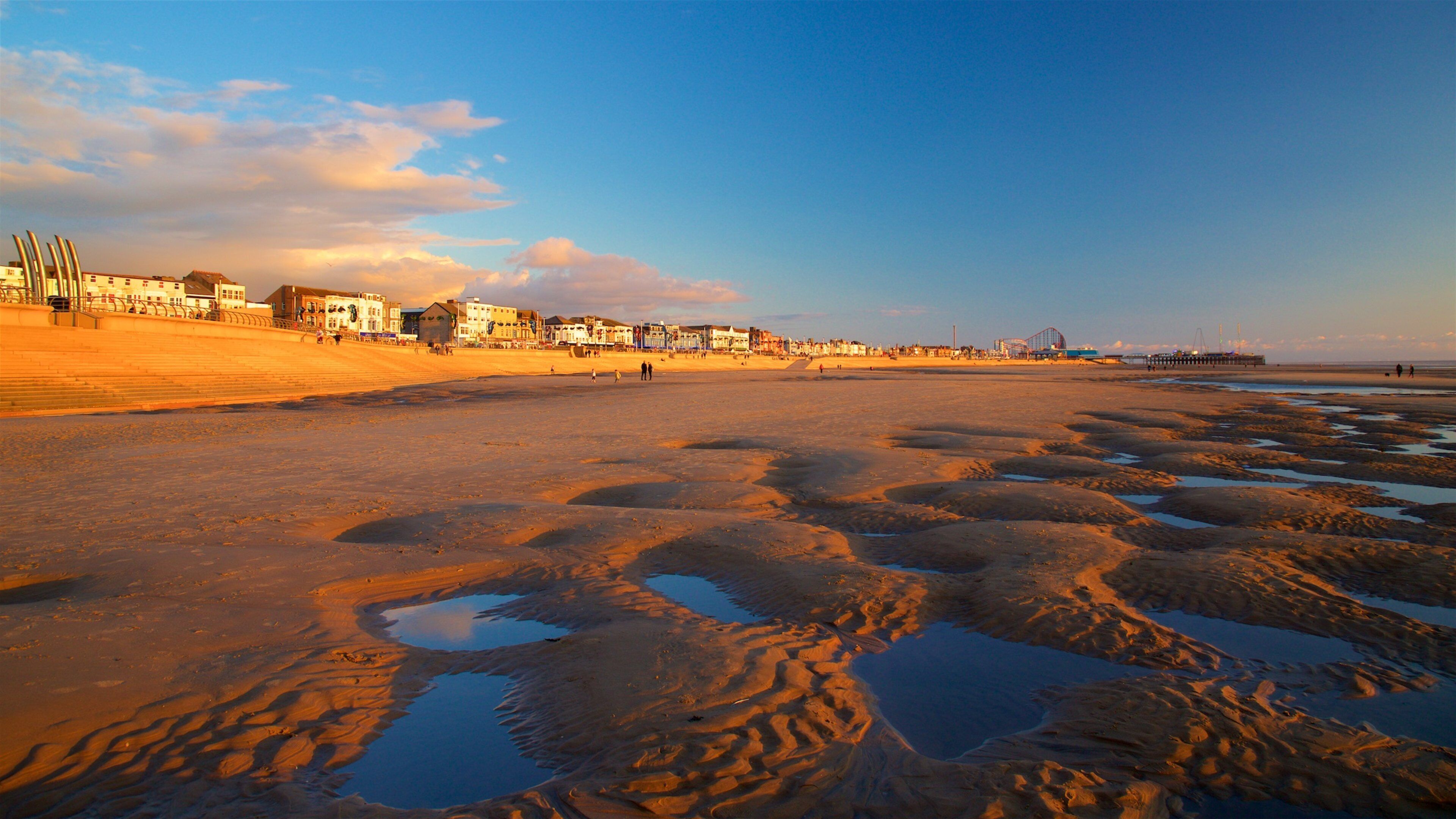 Central Beach フィーチャー 海岸線の眺め, 自然の風景 と 海岸沿いの町