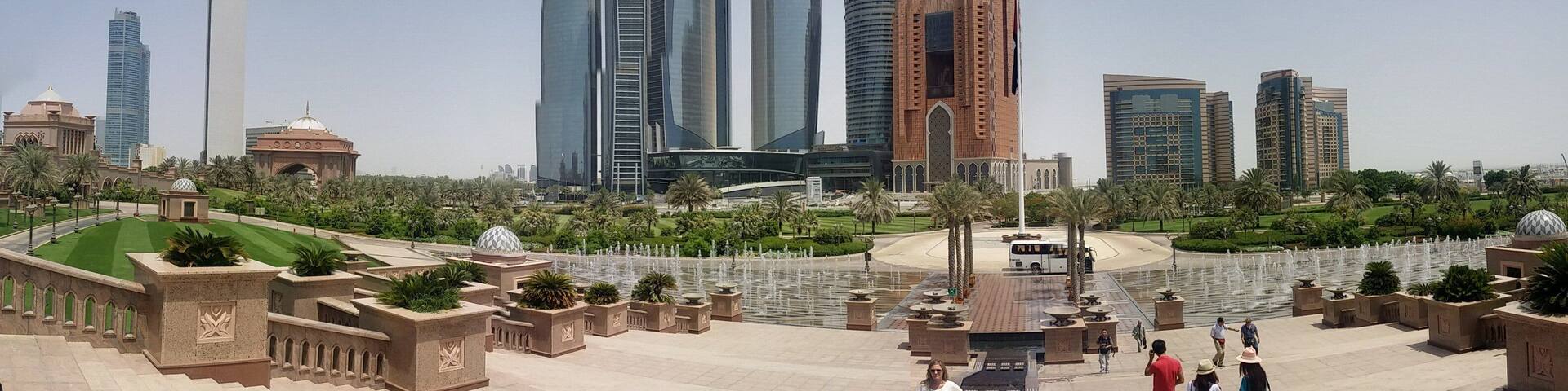 Caption--- - Emirates palace, Abu Dhabi