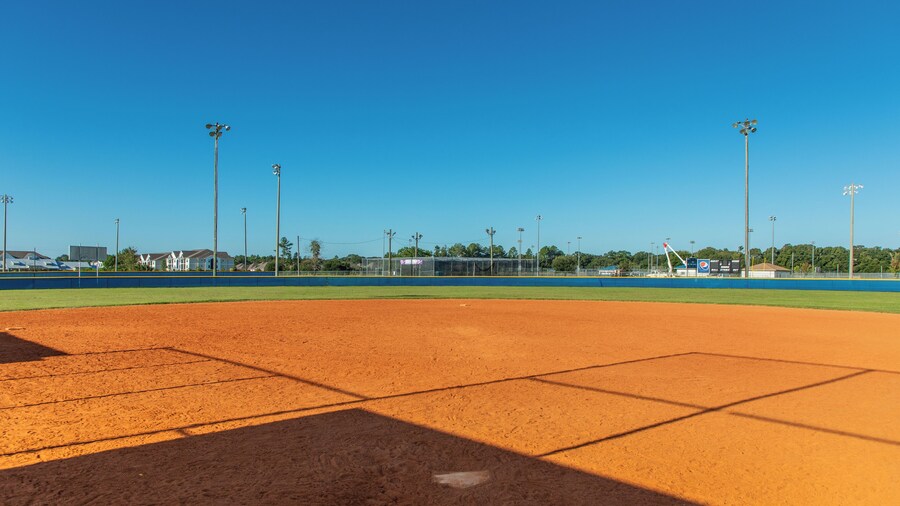 Piscine et terrain de baseball John R.Jones Junior Athletic Complex