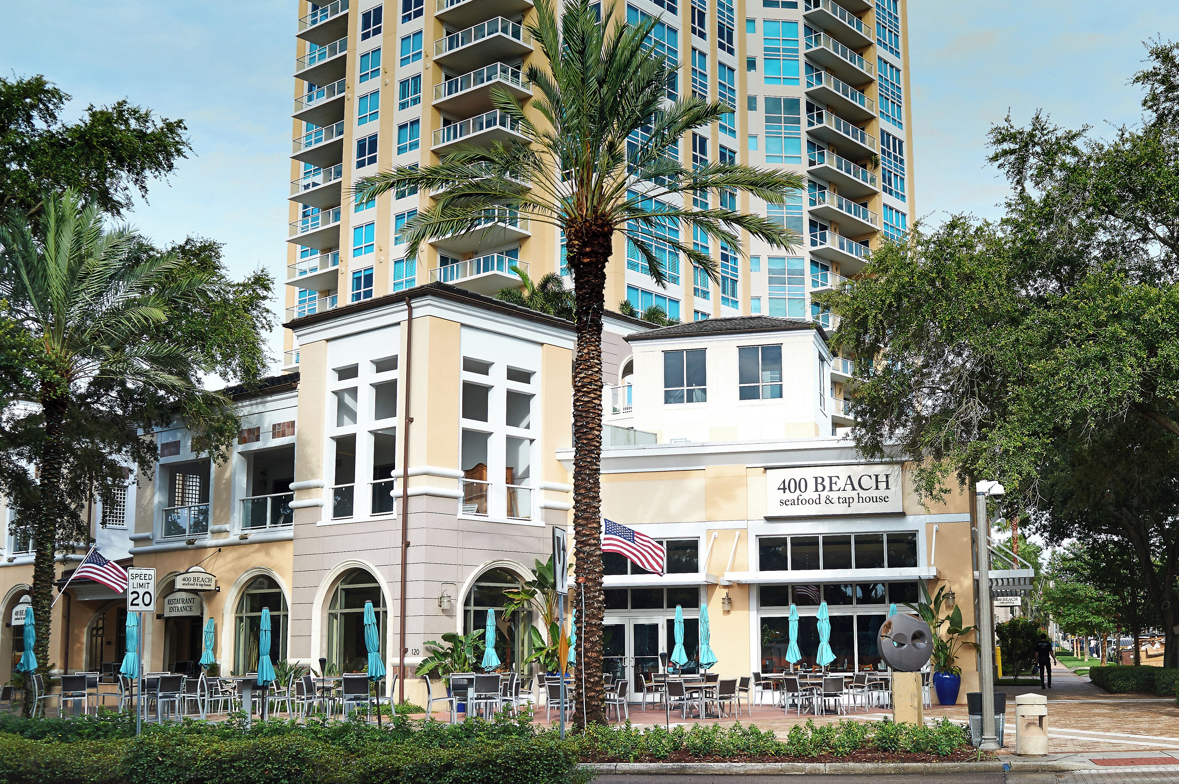 StPetersburg_400Beach_553248621558038661_03