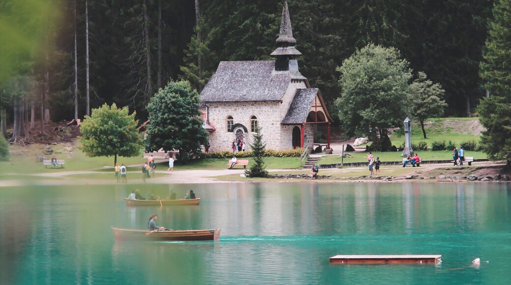 This marvellous lake has a green and calm water: relax and enjoy a boat ride here. #LifeAtExpedia