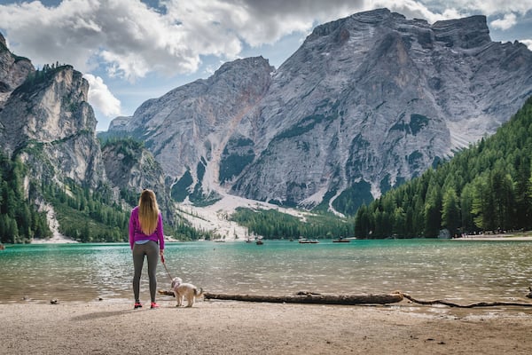 Lago di Braies is amazing, unfortunately it is increasingly difficult to find a quiet moment because it is still besieged by crowds of tourists. But still worth to go there!
#GreatOutdoors #italy #alps