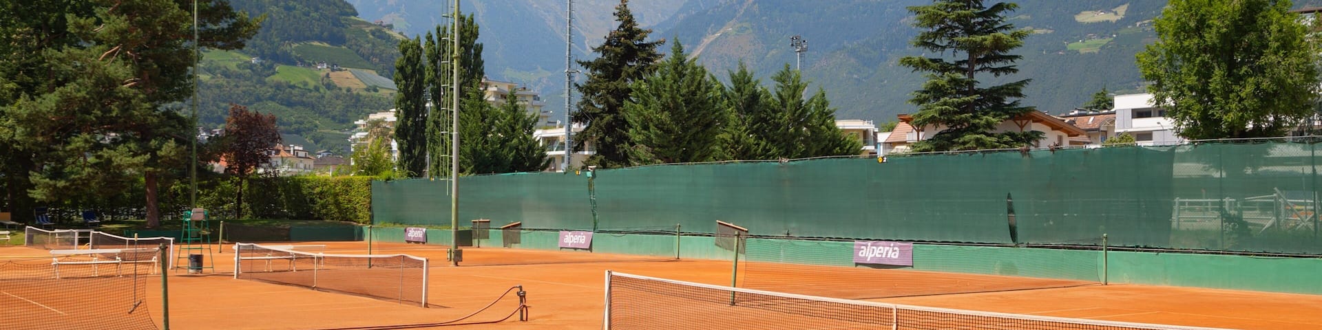 Tennis Club