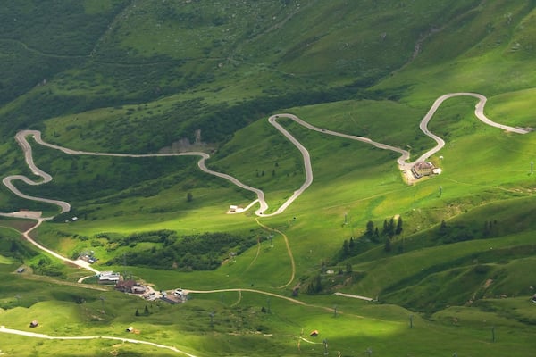 Trentino mit einem Berge und Farmland