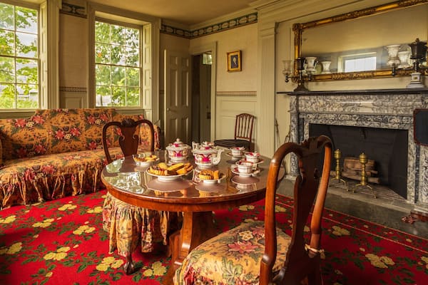 Salisbury Mansion featuring heritage elements, a house and interior views