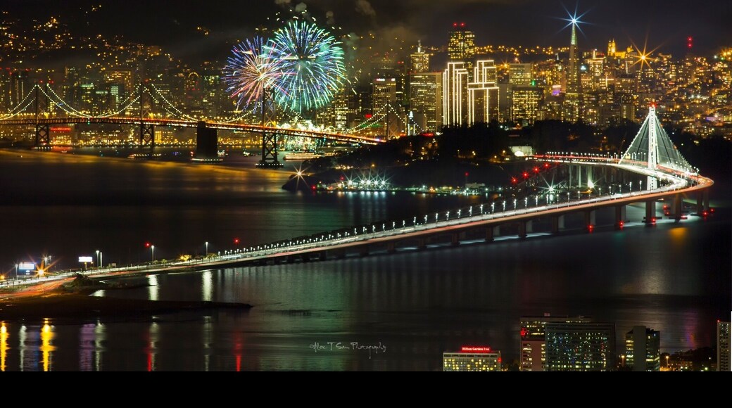 Happy New Year 2016 Everyone!
The fireworks celebration at San Francisco