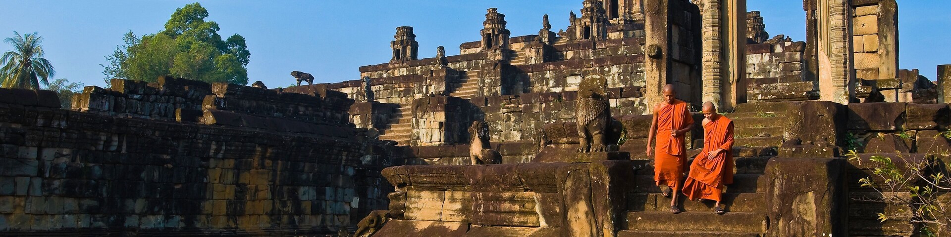 CN52KC Cambodia, Siem Reap Province, Siem Reap town, Angkor site listed as World Heritage by UNESCO, Roluos group, Bakong temple of