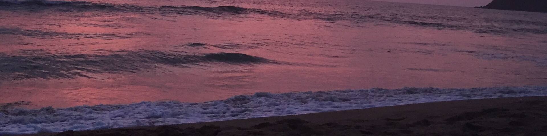 Lovely,Romantic,Gorgeous evening near beach .Sky was coloured with beautiful colors that just leaves you speechless
#LifeAtExpedia #LoveIsInTheAir