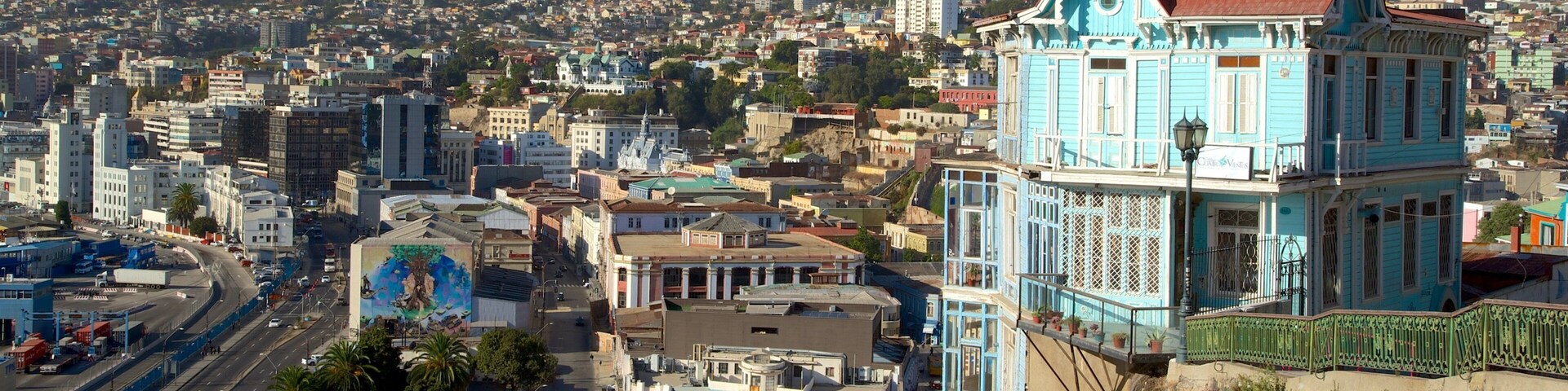 Valparaiso featuring a city