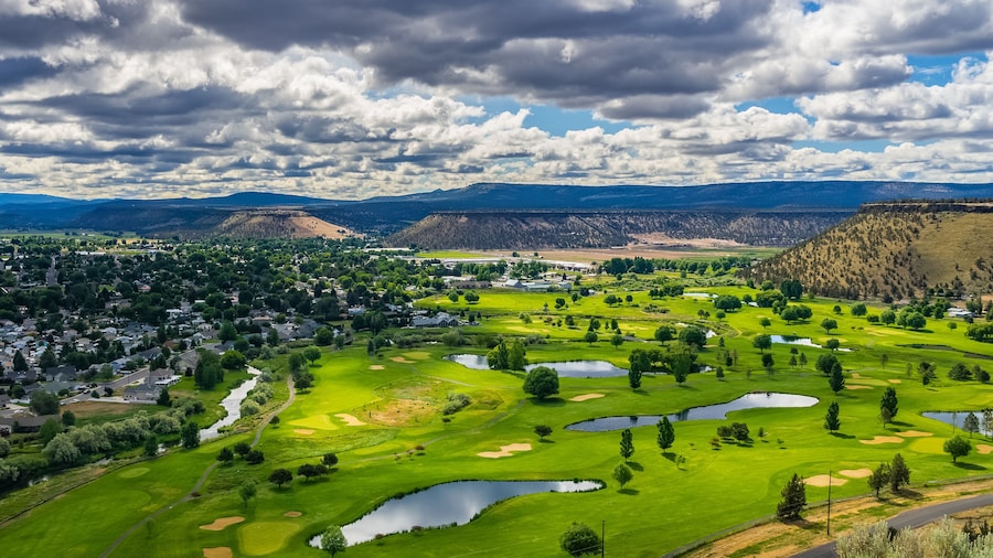 Meadow Lakes golfbane