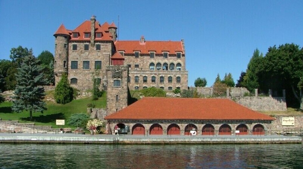 Singer Castle- 1000 Islands, NY. Also a must-see is Boldt Castle. Quite a romantic story too. #architecture #waterlust