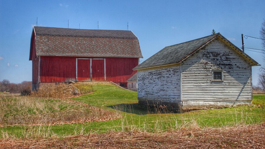 0986 - Hurds Corner Red and Little White