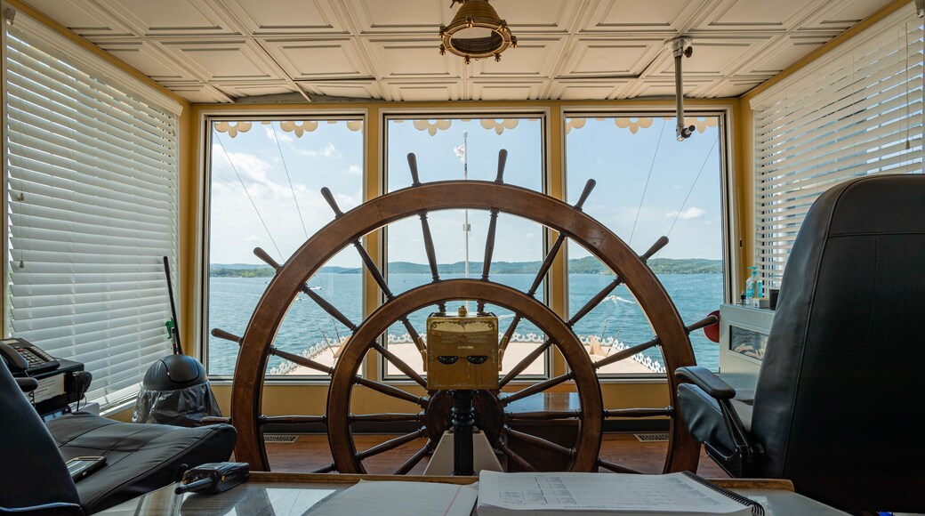 Showboat Branson Belle