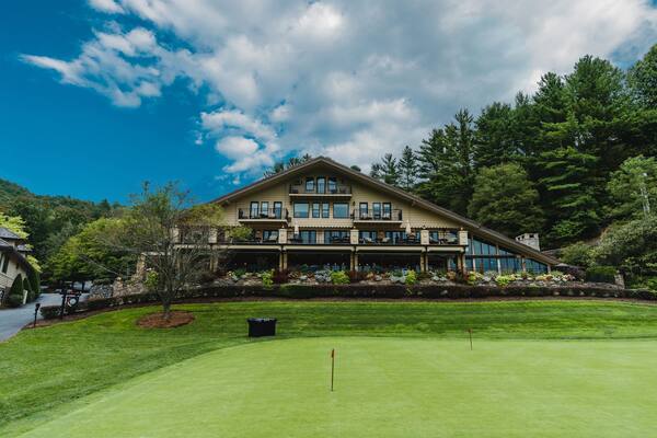 Boone_HoundEarsGolfClub_553248621561662075_005