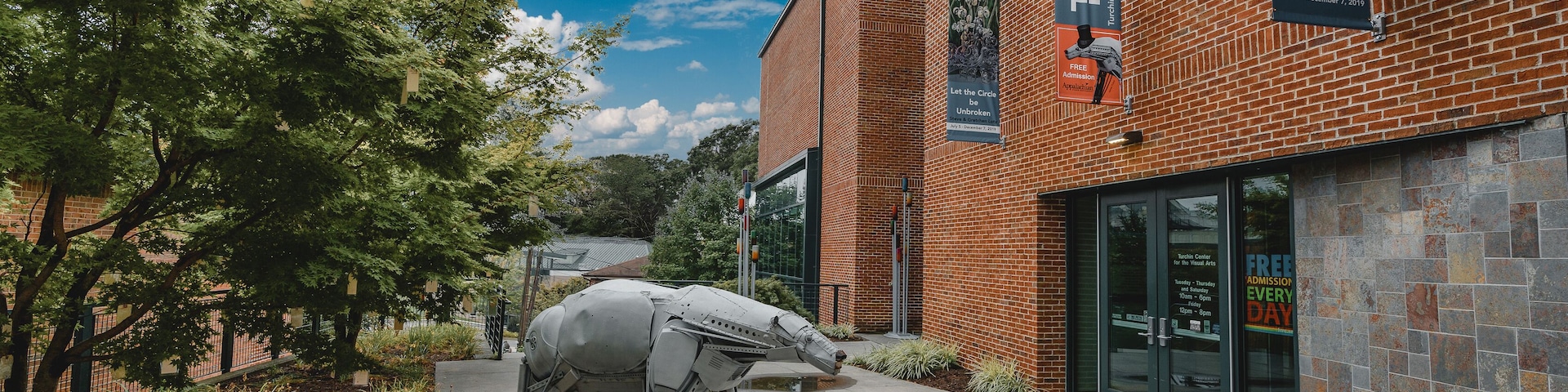 Boone_TurchinCenterfortheVisualArts_553248621561662079_001