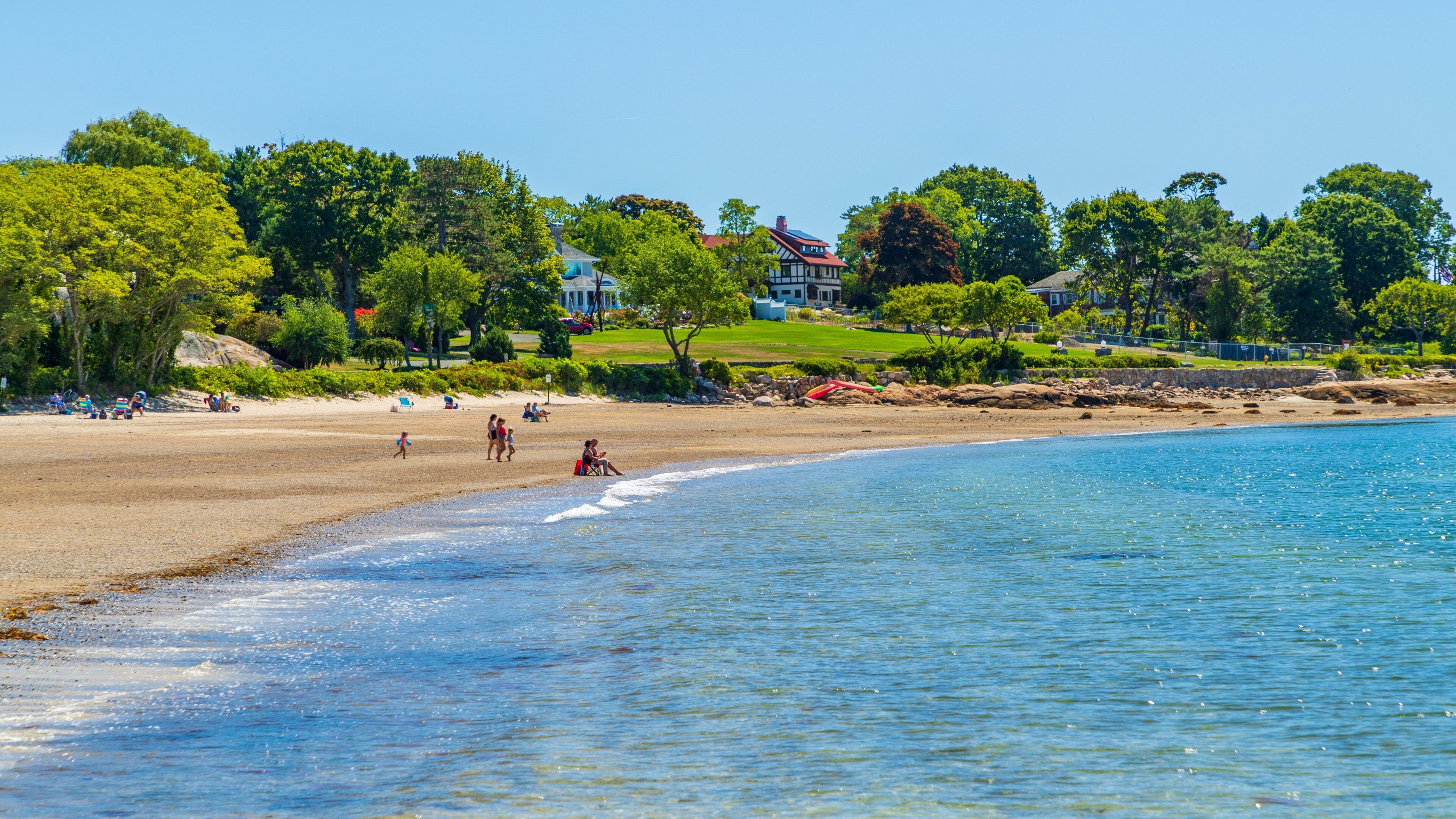 Niles Beach showing a sandy beach and general coastal views