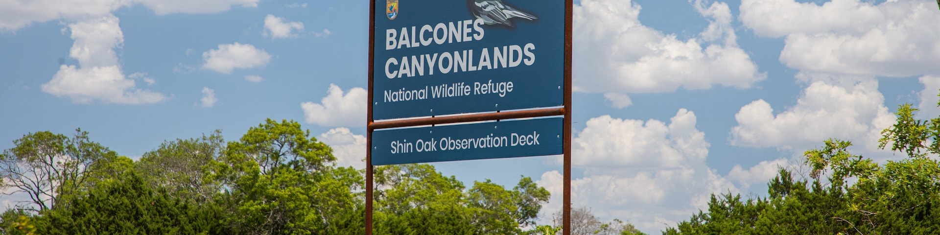 Balcones Canyonlands National Wildlife Refuge which includes signage