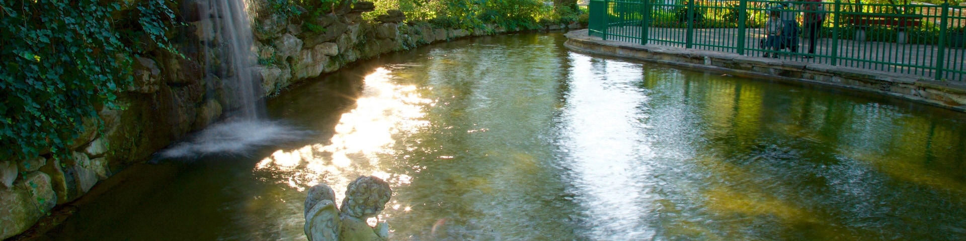 Shelter Gardens caracterizando uma fonte e um lago