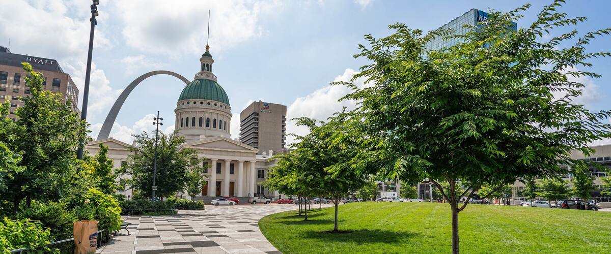 Kiener Plaza featuring a park and heritage architecture