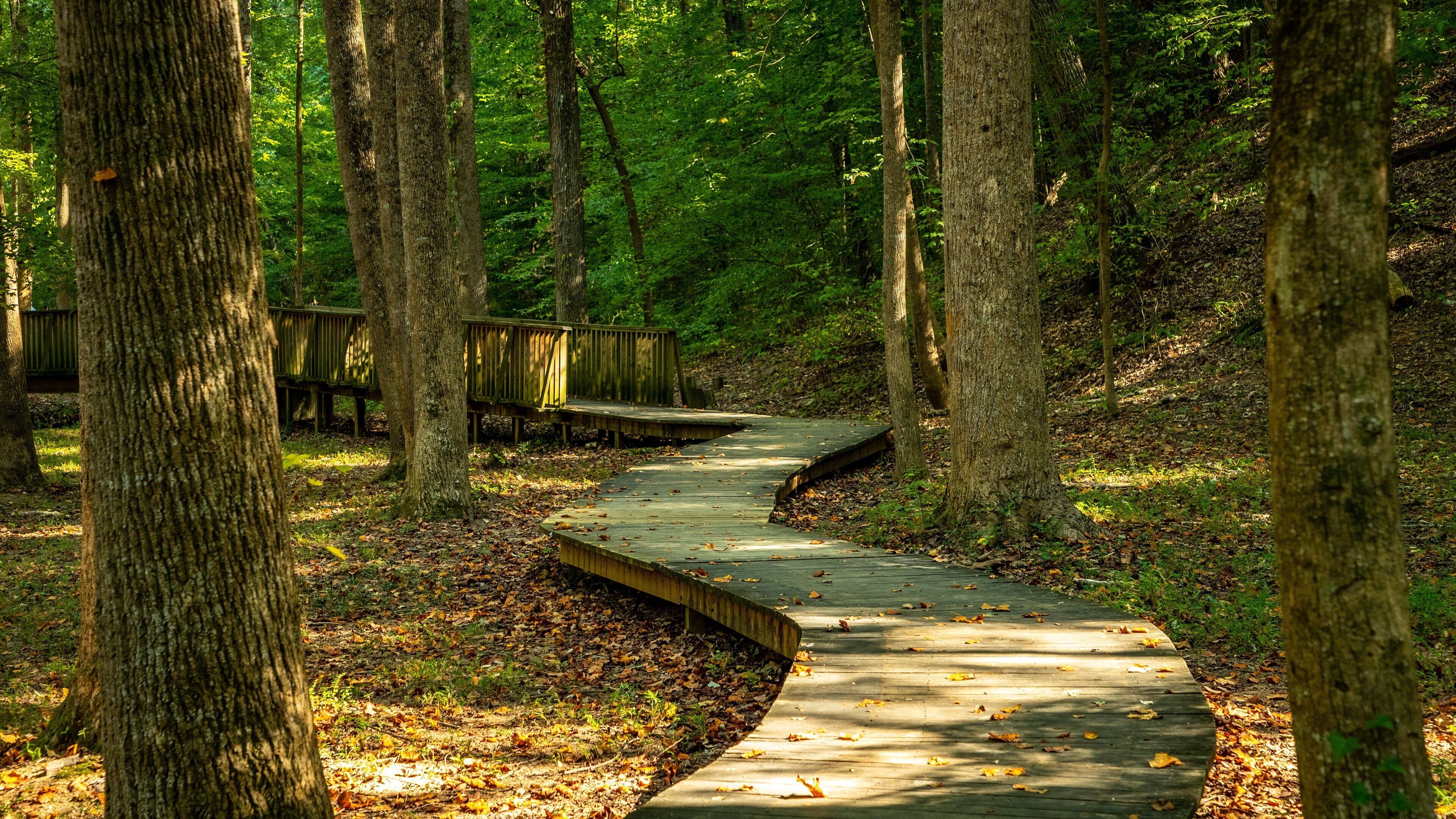 Wilshire Trails Park featuring a garden