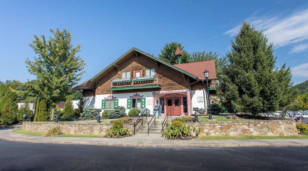 Helen_AlpineHelen-WhiteCountyConventionandVisitorsBureau_553248621561884251-2