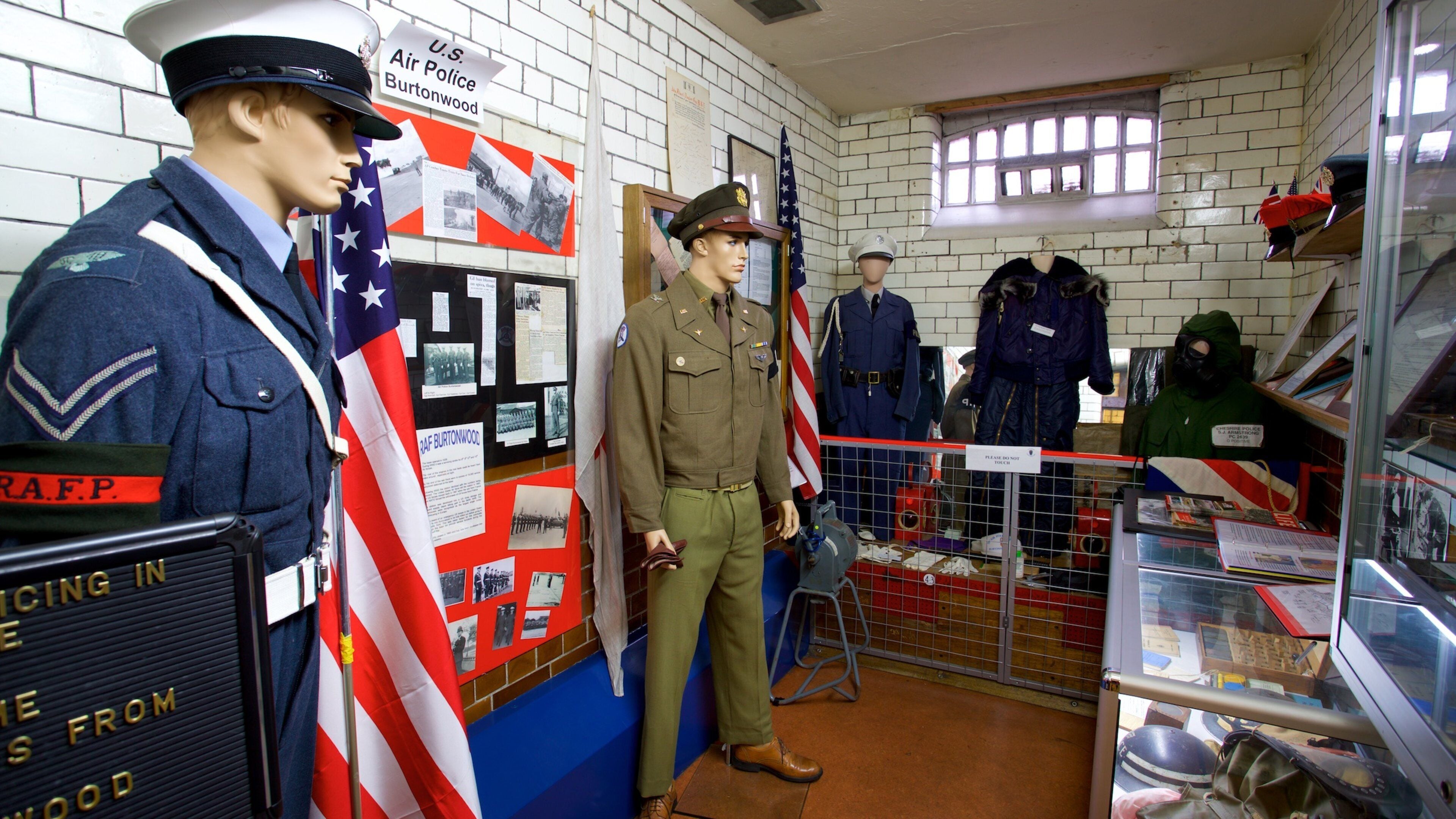 Museum of Policing in Cheshire featuring sisäkuvat
