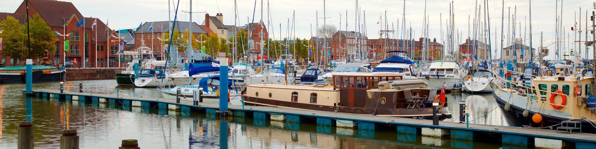 Puerto deportivo de Hull mostrando una bahía o puerto