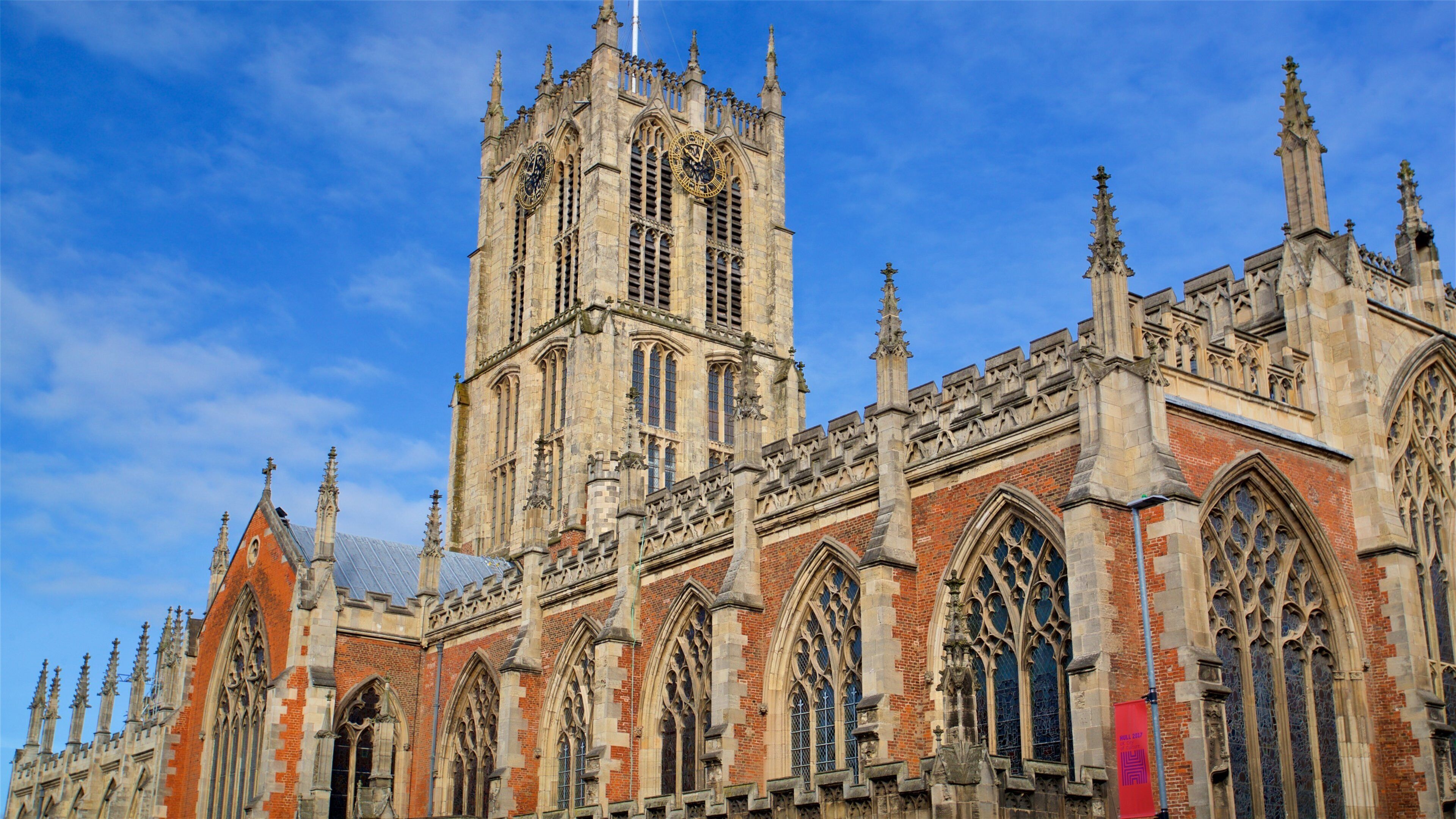 Holy Trinity Church featuring heritage architecture