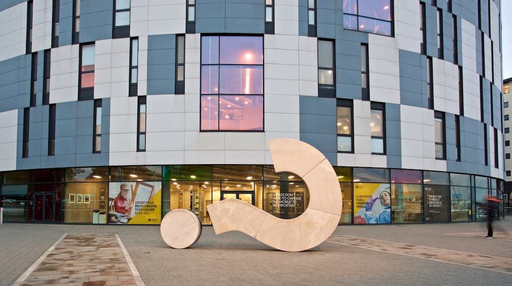 The Question Mark Sculpture showing outdoor art