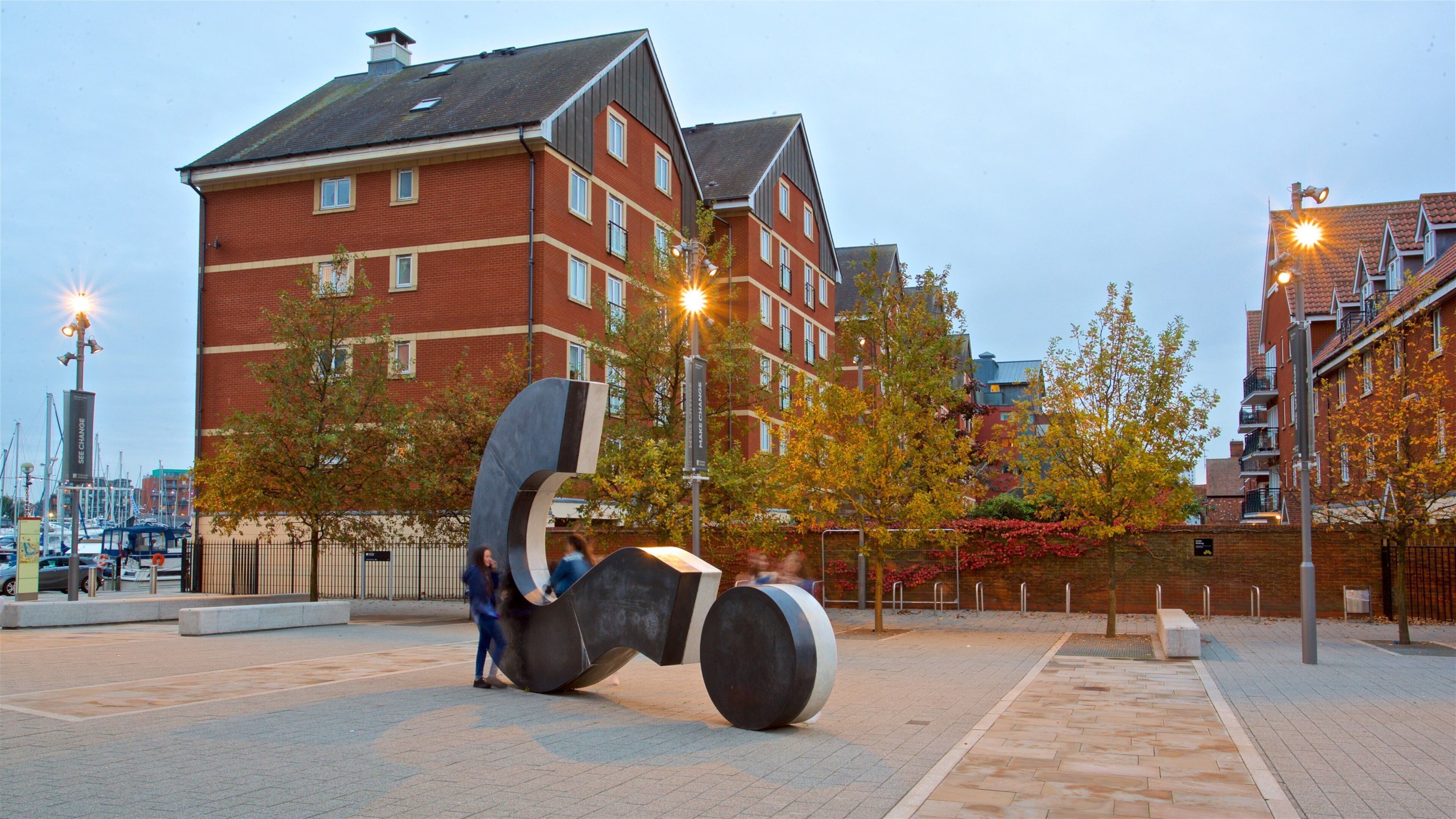 The Question Mark Sculpture showing outdoor art