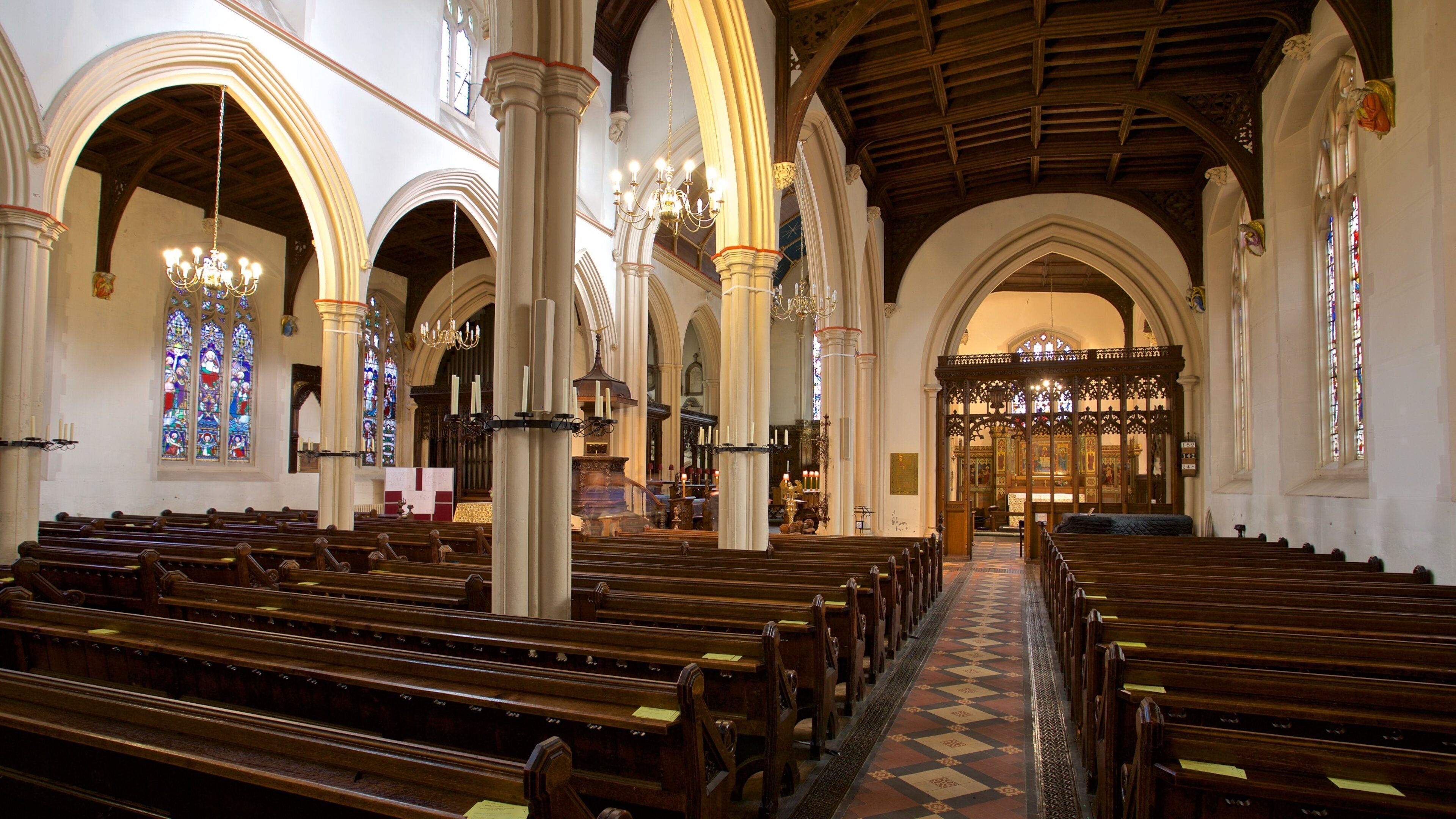 St Mary-le-Tower showing a church or cathedral, interior views and heritage elements