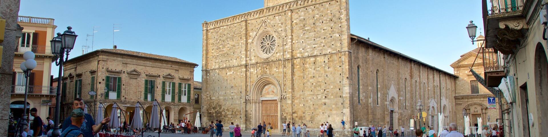 Cathedral of Santa Maria Assunta featuring heritage architecture, street scenes and a square or plaza