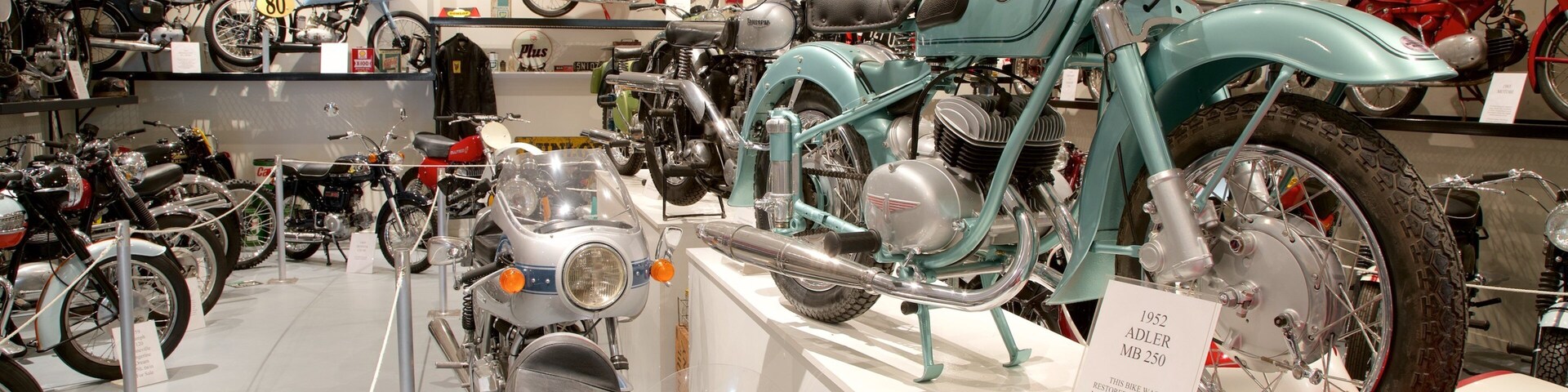 Bicheno ofreciendo elementos patrimoniales y vista interna