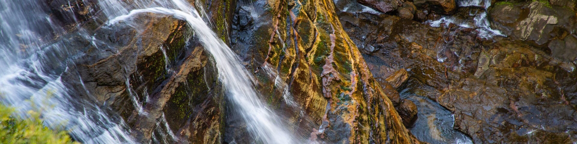 Leura Cascades which includes a waterfall