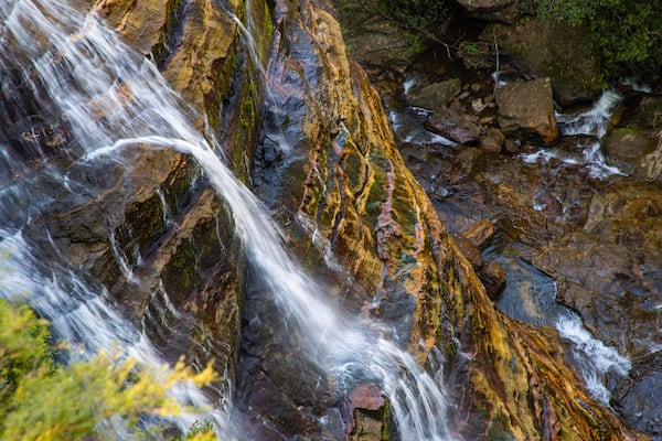 Leura Cascades which includes a waterfall