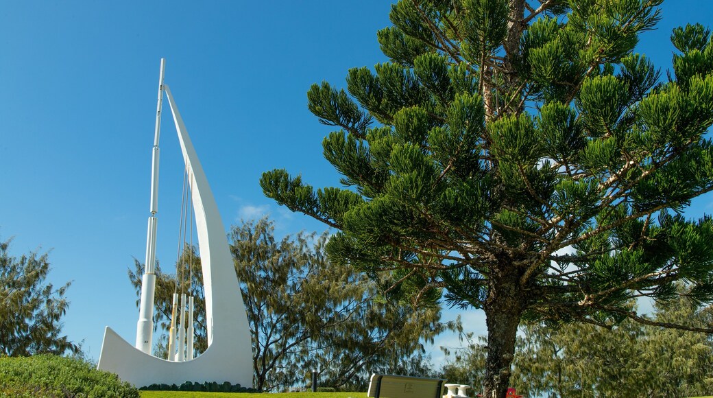 Singing Ship featuring a garden