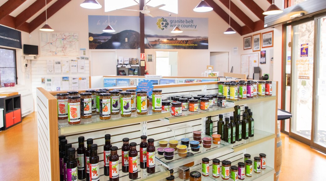 Stanthorpe Visitor Information Centre showing interior views