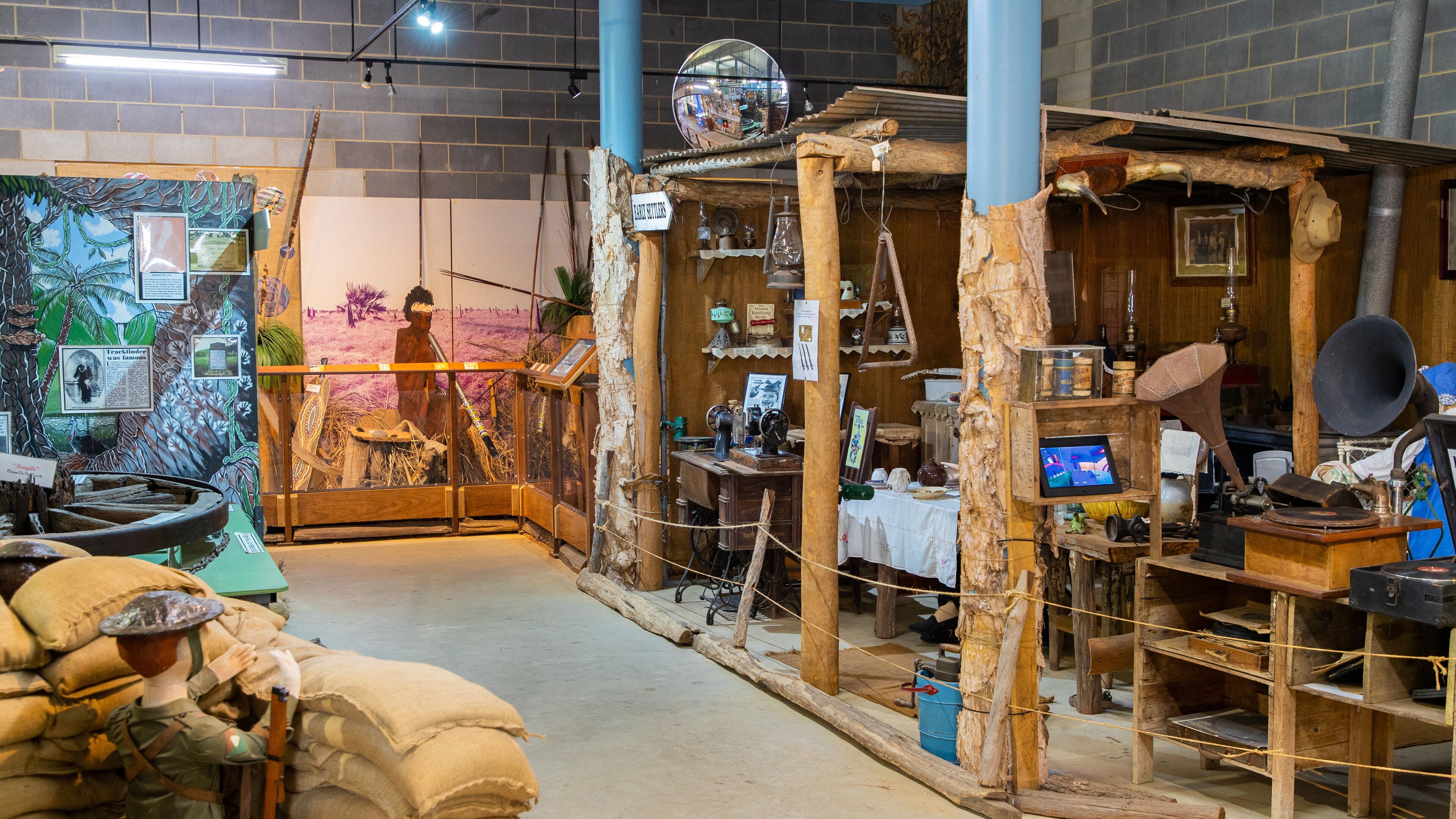 Mareeba Heritage Museum and Visitor Information Centre featuring interior views