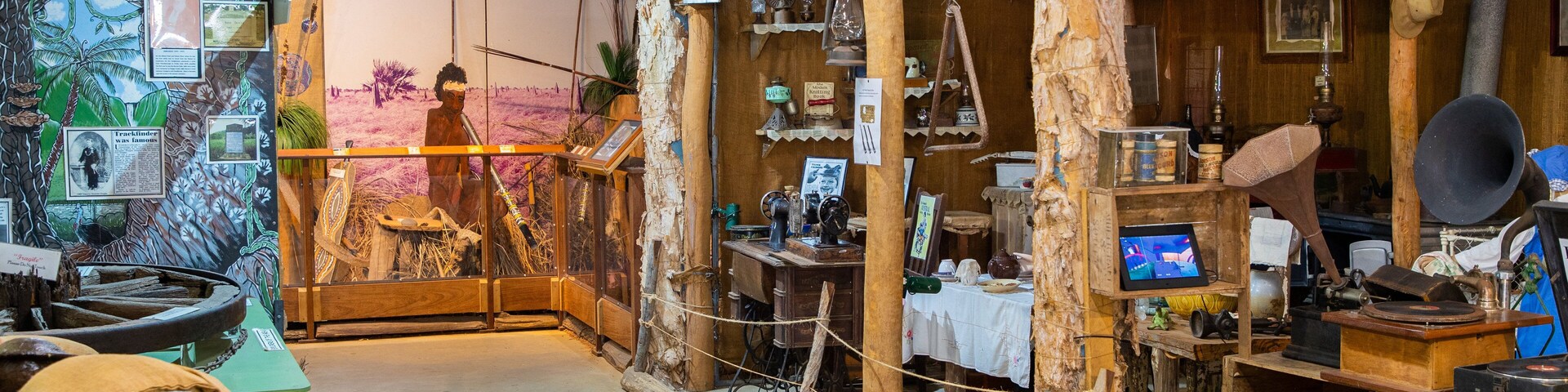 Mareeba Heritage Museum and Visitor Information Centre featuring interior views