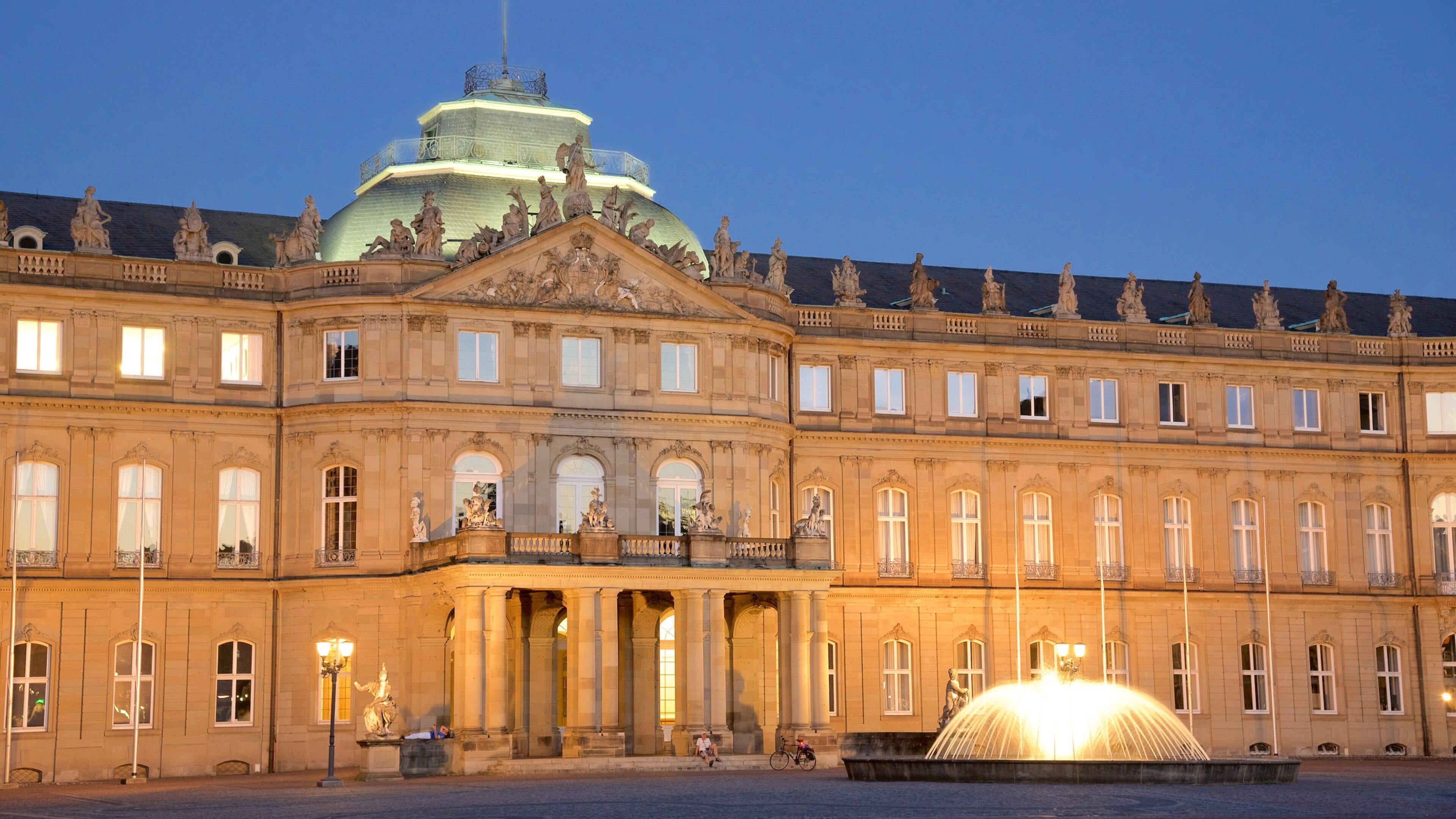 Meersburg New Palace featuring heritage architecture, a square or plaza and a fountain